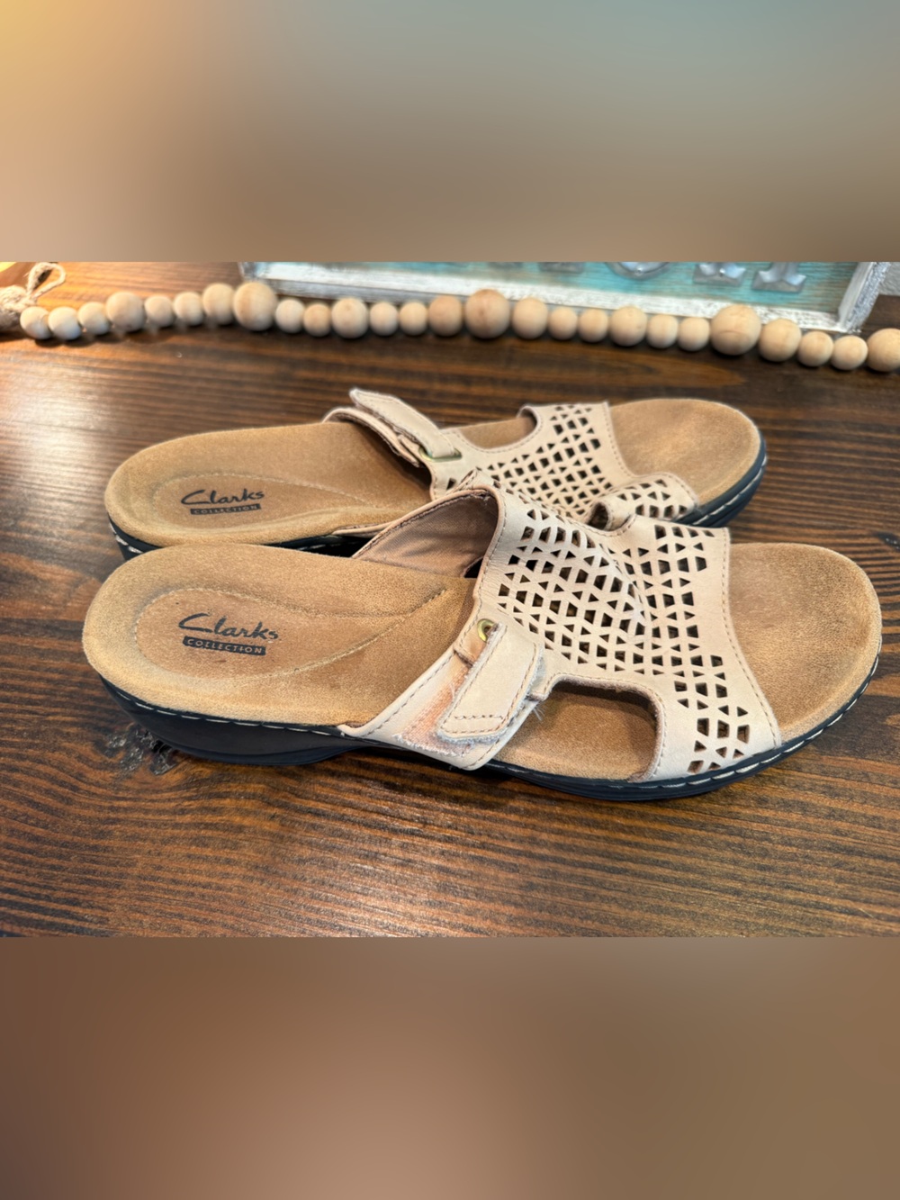 Clarks Collection Leather Slide Sandals Beige Cutout Comfort Wedge Size 7M - Picture 2 of 8